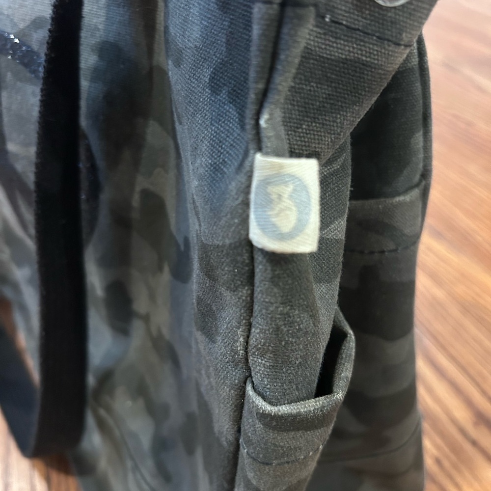 Camouflage Peace Messenger Bag - Picture 9 of 13